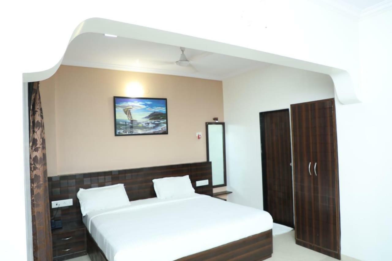 Koshya Suites Mumbai Exterior foto